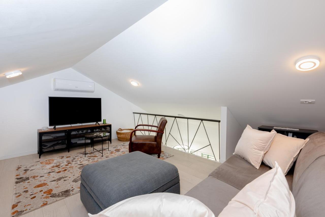 Apartment "Dida" With Free Private Parking Solin Esterno foto