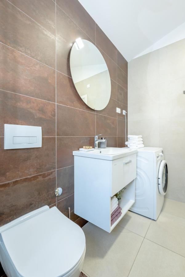 Apartment "Dida" With Free Private Parking Solin Esterno foto