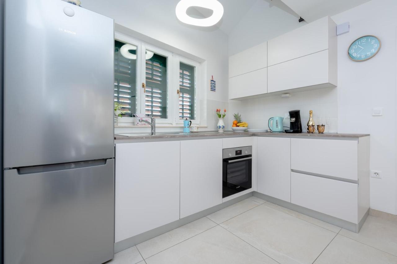 Apartment "Dida" With Free Private Parking Solin Esterno foto