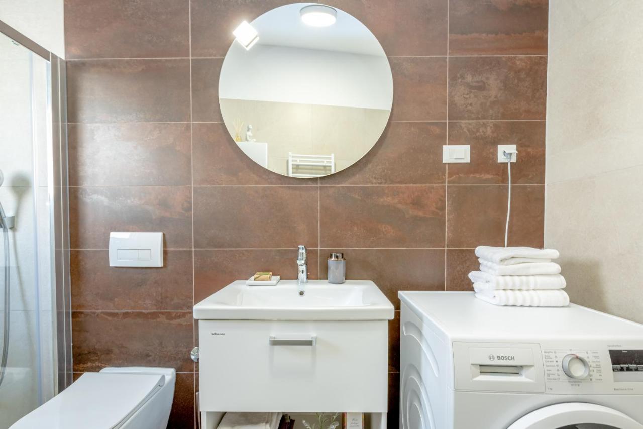 Apartment "Dida" With Free Private Parking Solin Esterno foto